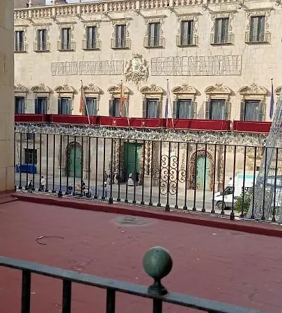 招待所 阿利坎特旧中心旅舍 2*